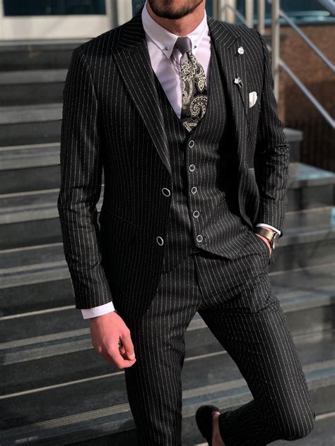 Mens Black Pinstripe Full Suit Looks Gray In Pic But It’s Black
