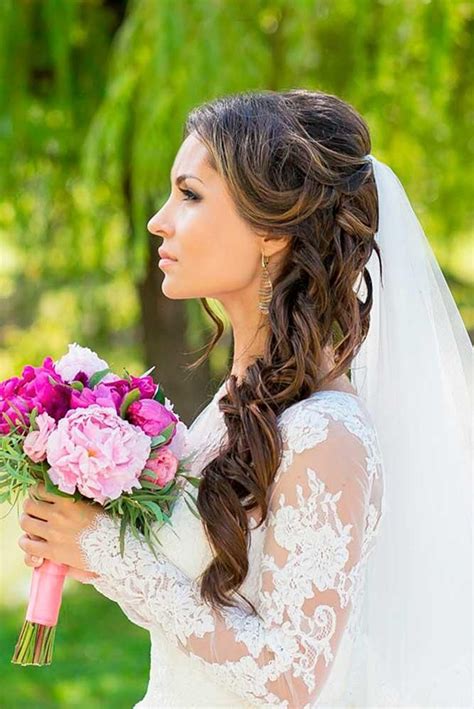 Choosing a hairstyle for your wedding day can be a difficult decision. 42 Different Wedding Hairstyles With Veil | Wedding ...