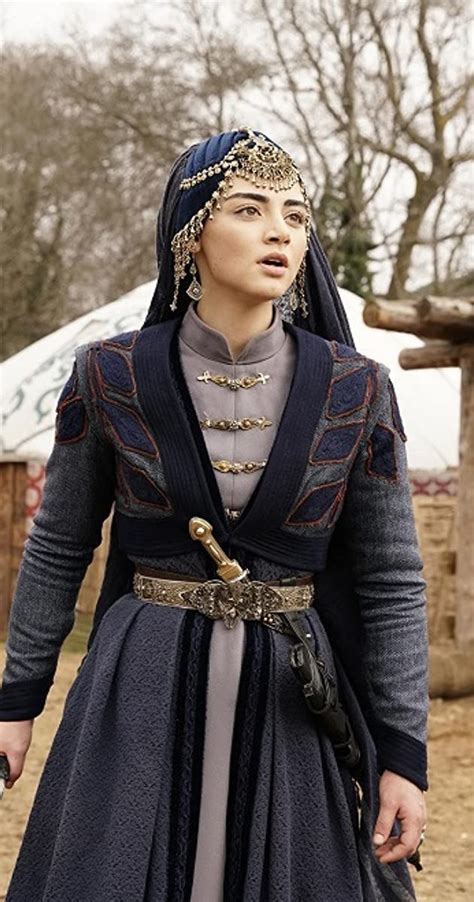 Krali E Elizabeth In Torunu On Twitter In Turkish Clothing