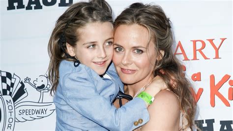 Alicia Silverstone Says Her 7 Year Old Son Has Never Taken Medicine