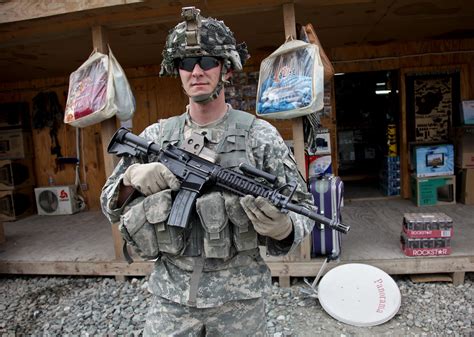 Former British Soldier Joins Us Army To Serve In Afghanistan