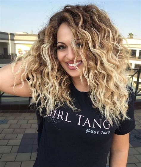 50 Bombshell Blonde Balayage Hairstyles That Are Cute And Easy For 2023