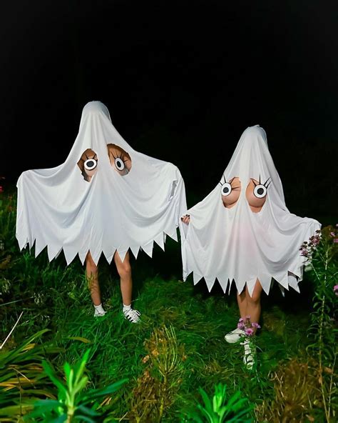 Galerie Krásky šokovaly Halloweenskými Kostýmy Oči Místo Prsou Foto 4 Bleskcz