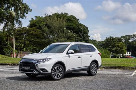 Updated Mitsubishi Outlander Seven Seater Sports Utility Vehicle