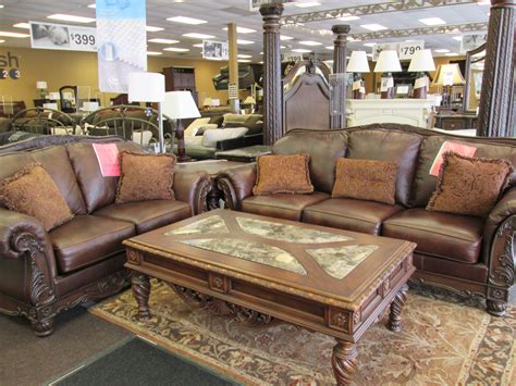 Pin tillagd av furnish 123 på 'Showroom Pics'