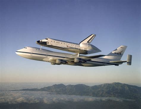 Boeing 747 And The Space Shuttle The Space Techie