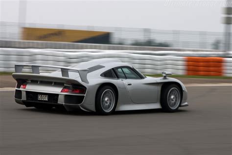 Porsche 911 Gt1 Strassenversion 1997 Gtplanet