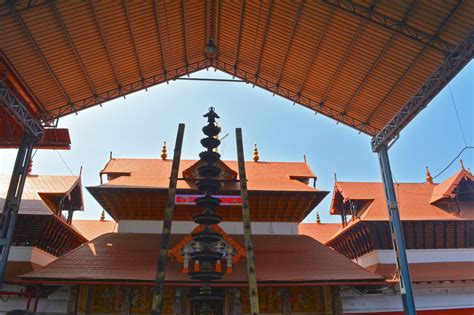 Guruvayur Temple Kerala India Travel Life Journeys