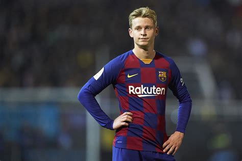 Frenkie de jong (born 12 may 1997) is a dutch professional footballer who plays as a midfielder for spanish club barcelona and the netherlands national team. Juventus is interested in signing Barcelona's Frenkie De ...
