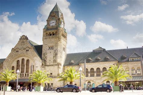 Metz Central Train Station Old Building Editorial Photo Image Of Road