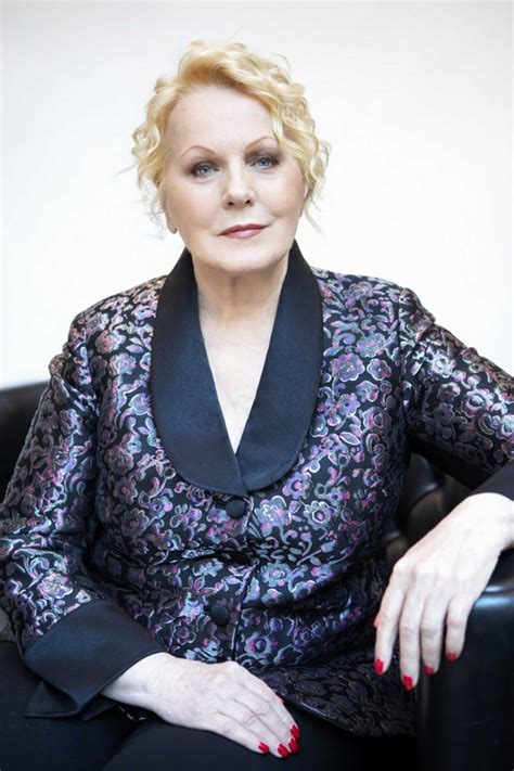 Katia ricciarelli is an italian soprano and actress. Katia Ricciarelli - C.D.A. Studio Di Nardo S.r.l.