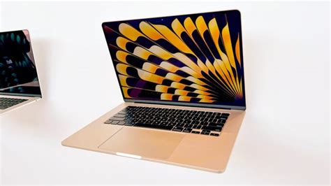 Apple Macbook Air 15 Inch Review The Best Portable Big Display Choice