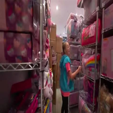 Jojo Siwa Bought A New House And Heres What The Inside Looks Like