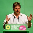 Altes Prinzip der Grünen: Habeck für Ende von Trennung von Amt und ...