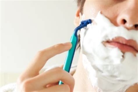 6 Simple Tips To Get Rid Of Razor Bumps Fast Bellatory