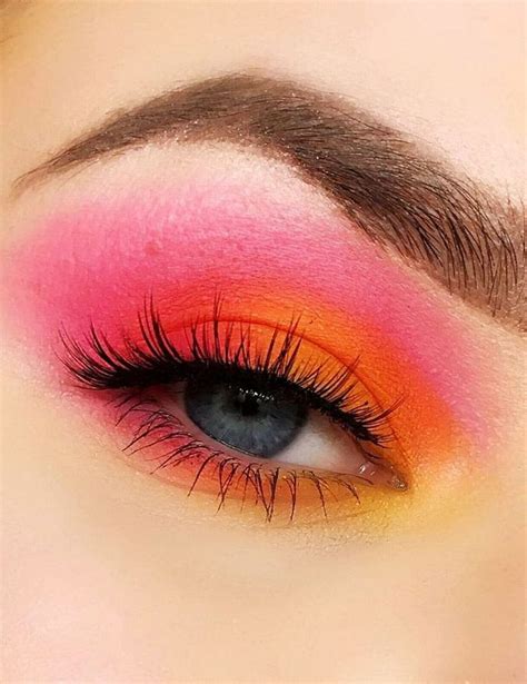 47 Simple And Colorful Eye Makeup Ideas For Blue Eyes Rainbow Eye