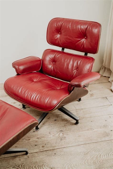 1999 eames herman miller soft pad aluminum group desk chair black leather 9x. Herman Millr Eames Lounge Chair and Ottoman in Red Leather ...