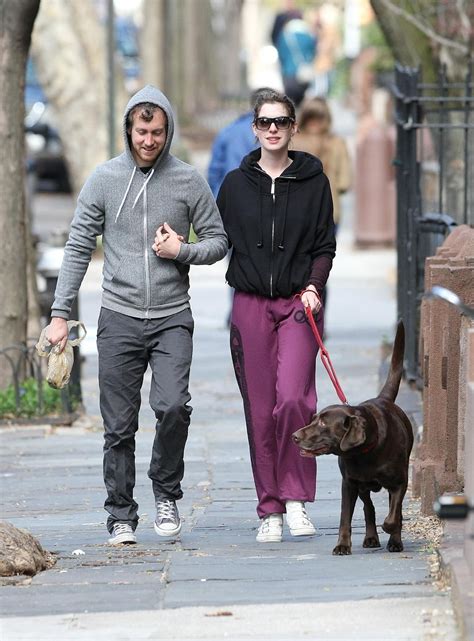 Celebrities Photos Anne Hathaway Walking Her Dog In New York