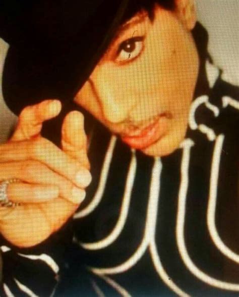 Pin By Mona Licia On Prince Up Close And Personal Roger Nelson