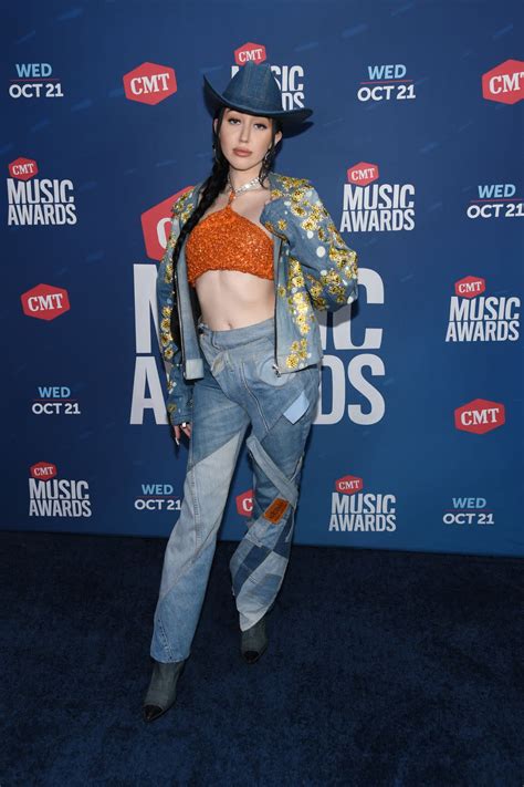 Noah Cyrus Wore A Naked Bodysuit At The Cmt Awards And It S Truly A