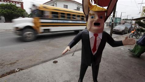 Con Una Piñata México Descarga Su Ira Contra Donald Trump Infobae