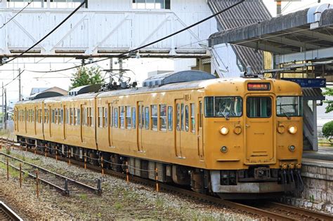 Jr西日本 115系300番台d22編成 地域統一色 鐵道写真公開所 参号機