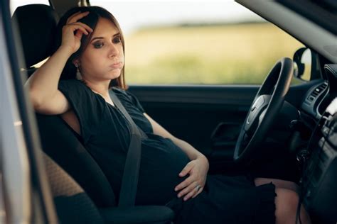 Get Out Of The Car Internet Slams Mom For Forcing 30 Week Pregnant