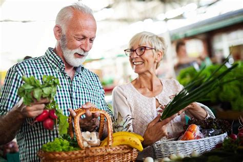 6 Tips For Healthy Eating As We Get Older From A Local Dietitian