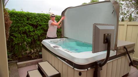 How To Open Your Hot Tub Cover Prolift Iii Youtube