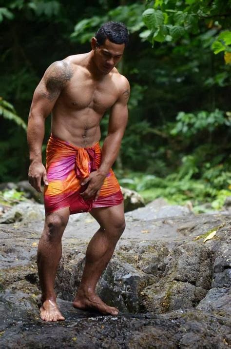 Mmmm Only In Tonga Samoan Men Polynesian Men Barefoot Men Men In Kilts Samoan Tattoo Male