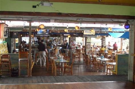 The Frisky Seal Surf Pub And Beach Bbq Kona Restaurants Beach Bbq Kailua Kona
