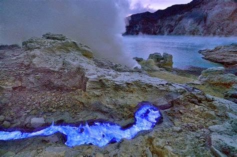 Spectacular Neon Blue Lava Pours From Indonesias Kawah