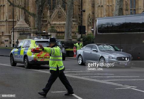 Police Stops Car Uk Photos And Premium High Res Pictures Getty Images