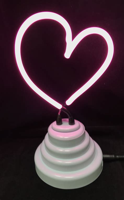 Neon Heart Light 14351 Battery Operated In White Base With An Usb Cord
