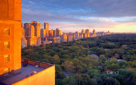 This park is home to artificial lakes, waterfalls, meadows besides being the city's primary green lungs, central park is a favourite spot for many new yorkers, as it is perfect for sunbathing, going for walks. Central Park, Manhattan, New York City, New York ...
