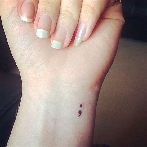 Pin By Amanda Cruz On Tattoos Tiny Tattoos For Girls Tattoos Small