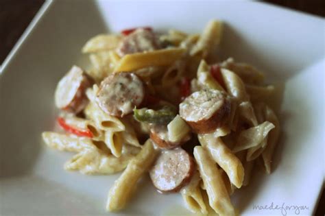 1 golden delicious apple, peeled and sliced. maede.for.you.: Chicken Apple & Gouda Sausage with Alfredo Pasta