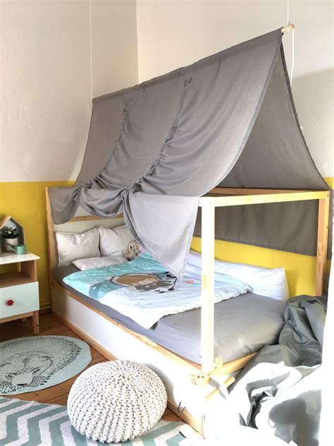 Make a diy play tent or fort for any child in your life that wants a magical place where they can get away and. IKEA KURA Kinderbett mit DIY Betthimmel