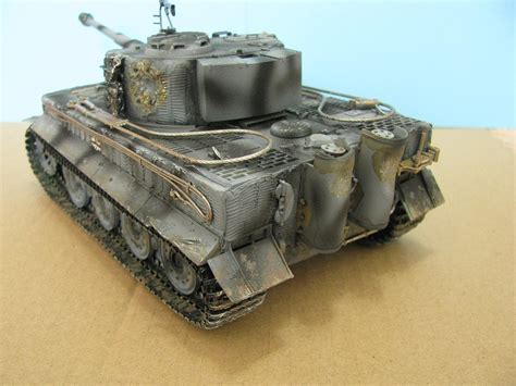 German Tiger I Late Production Tank Plastic Model Military Vehicle