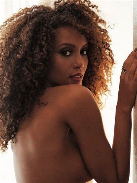 Sextou Taís Araújo publica nude conceitual nas redes sociais MH