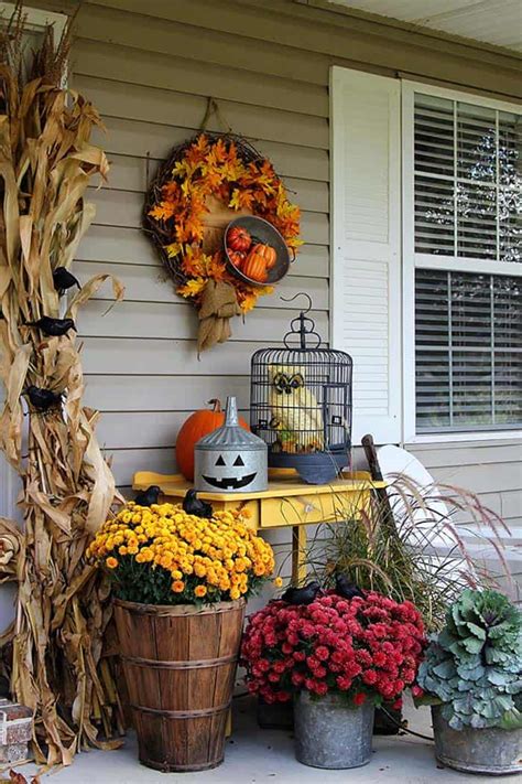 46 Of The Coziest Ways To Decorate Your Outdoor Spaces For Fall