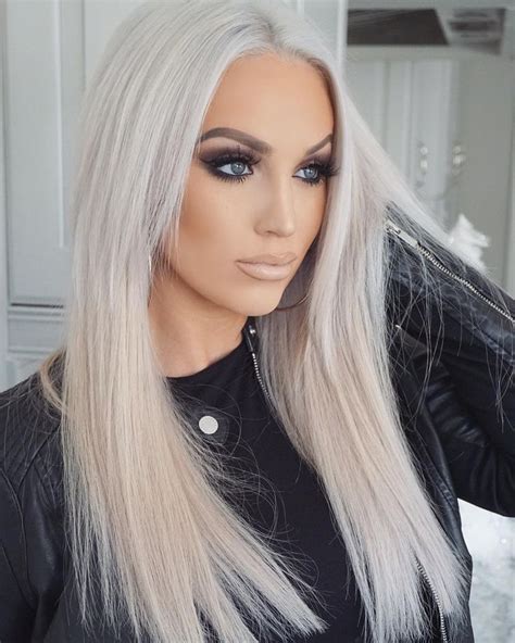 Pin By 𝕁𝕖𝕟𝕟𝕚𝕗𝕖𝕣 𝕃𝕪𝕟𝕟𝕖♛ On ♥ℓєтz ℳąƙℰʊ℘ ♥ Icy Blonde Hair Platinum