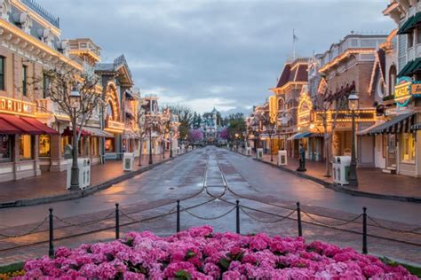 Disneyland Main Street Usa Refurbishment Now Complete