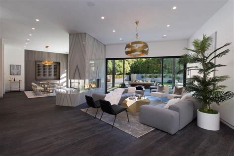 Sleek New And Private Beverly Hills Residence