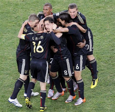 Bei der wm 2010 scheitert england im achtelfinale an der deutschen mannschaft. WM-Achtelfinale: Das England-Spiel wird ein ganz besonderer Spaß - WELT