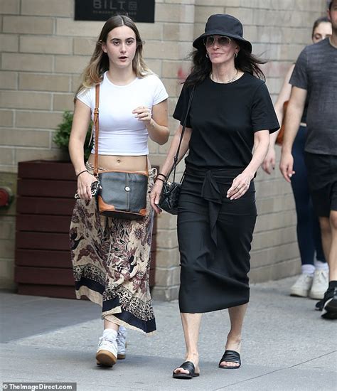 Courteney Coxs Daughter Coco Arquette 19 Models A Crop Top In New York City As She Proves She