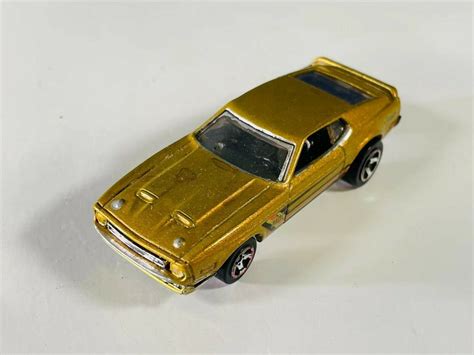 Hot Wheels 2014 Super Treasure Hunt 1971 Mustang Mach 1 Loose Gold