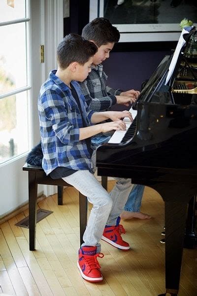 5 Reasons Why You Should Play The Piano Music To Your Home