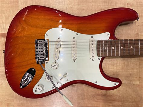 Squier Standard Stratocaster With Rosewood Fingerboard Electric Guitar