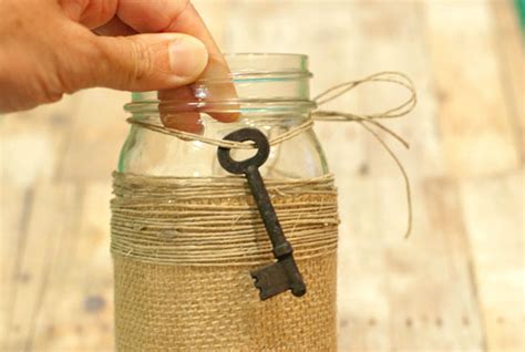 Make sure that your photos are in black and white! DIY Primitive Decor - Factory Direct Craft Blog